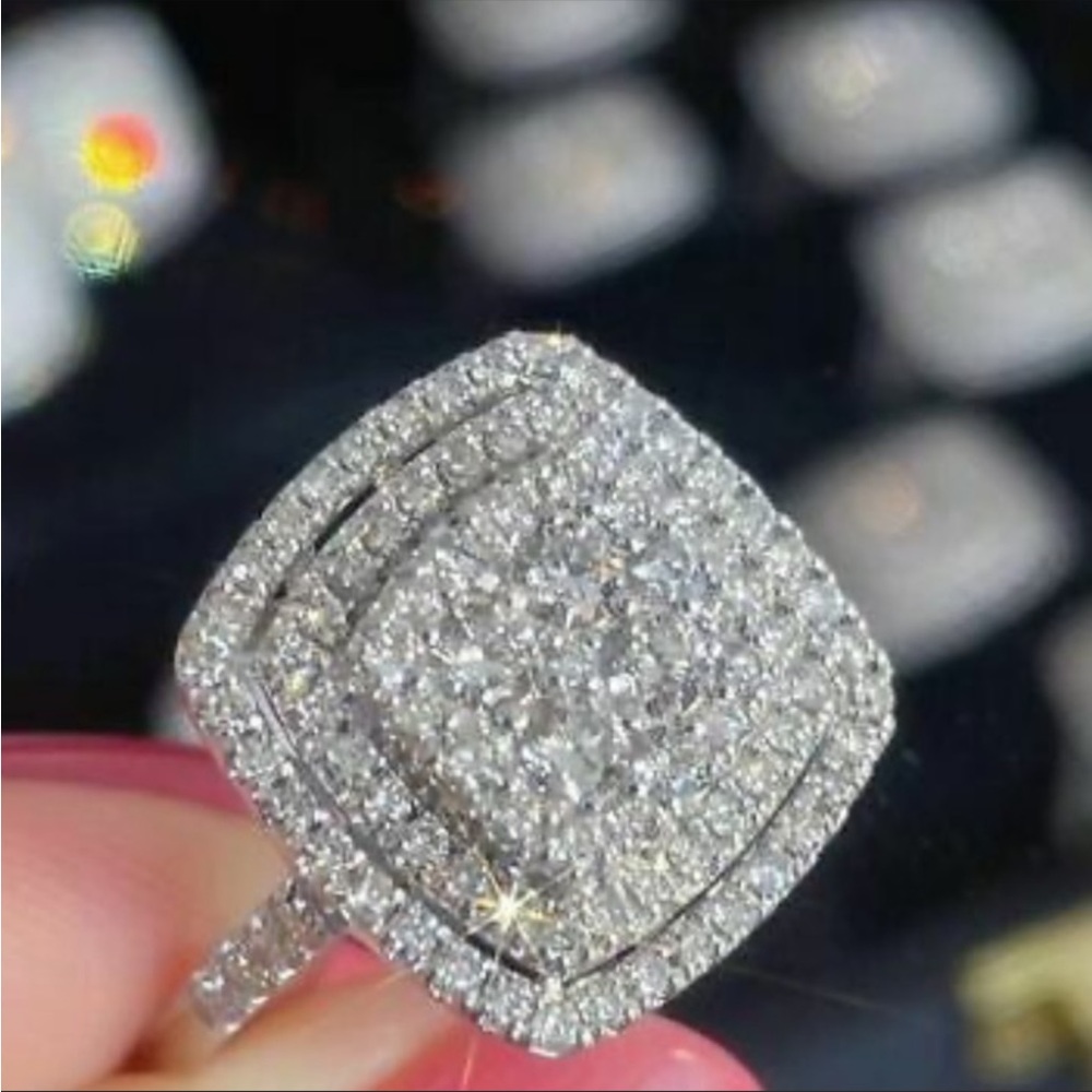 New 925 Sterling silver diamond ring